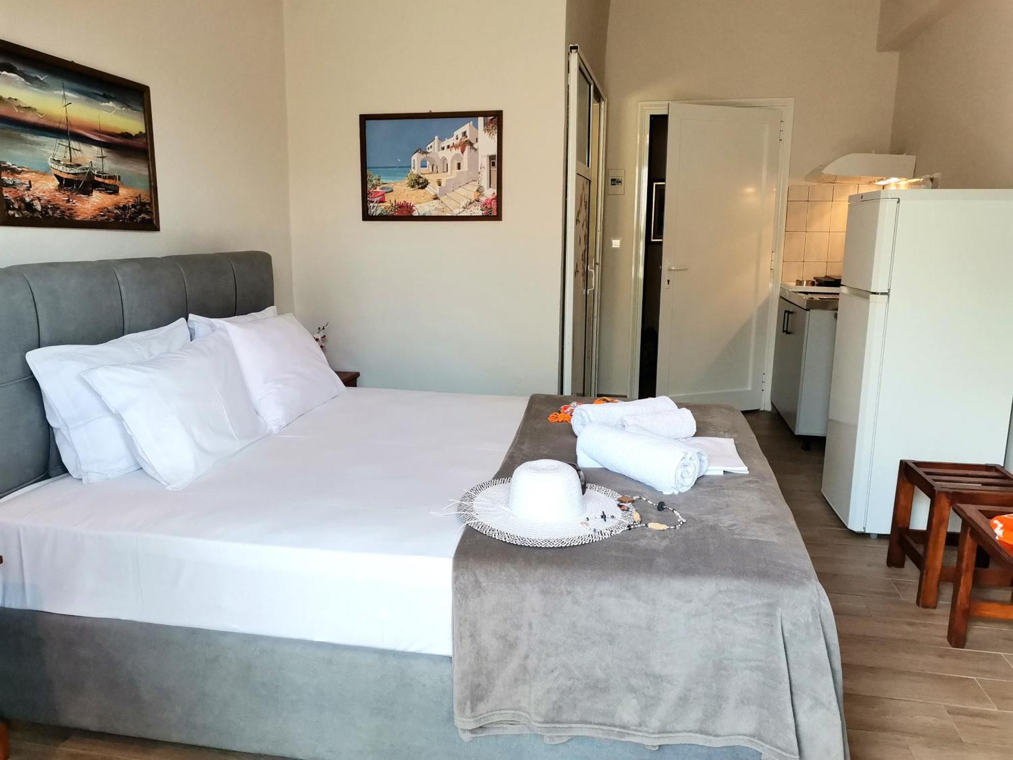 Studios Lia Adults Only -Fully Renovated Chrysi Ammoudia ภายนอก รูปภาพ